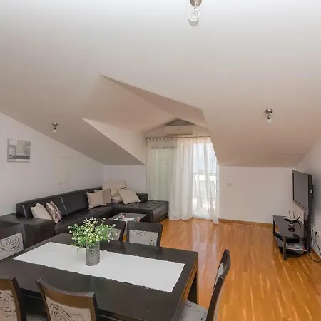 Naja - Exklusiv 아파트호텔 마카르스카