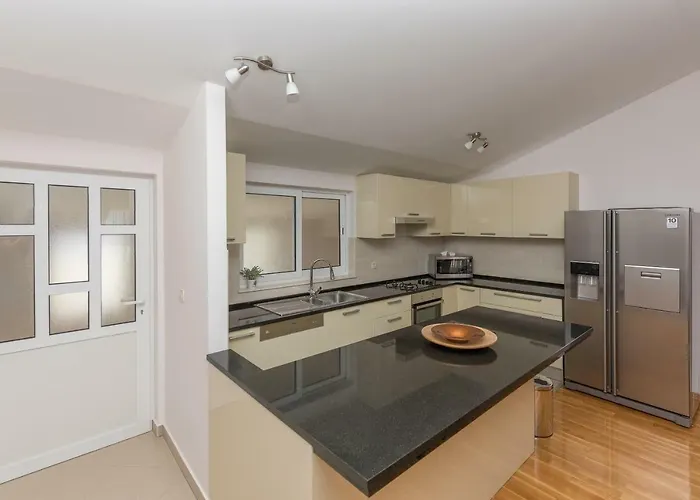 Naja - Exklusiv Ξενοδοχείο με διαμερίσματα 3*