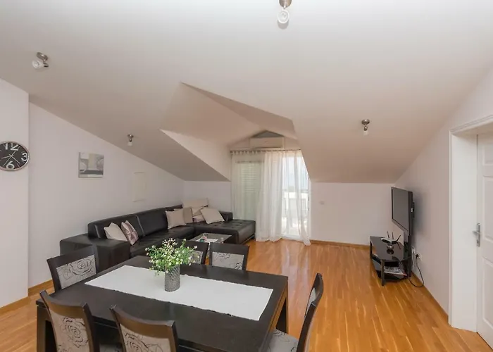 Naja - Exklusiv Apart Otel Makarska