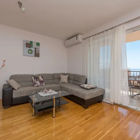 Naja - Exklusiv 3* Makarska